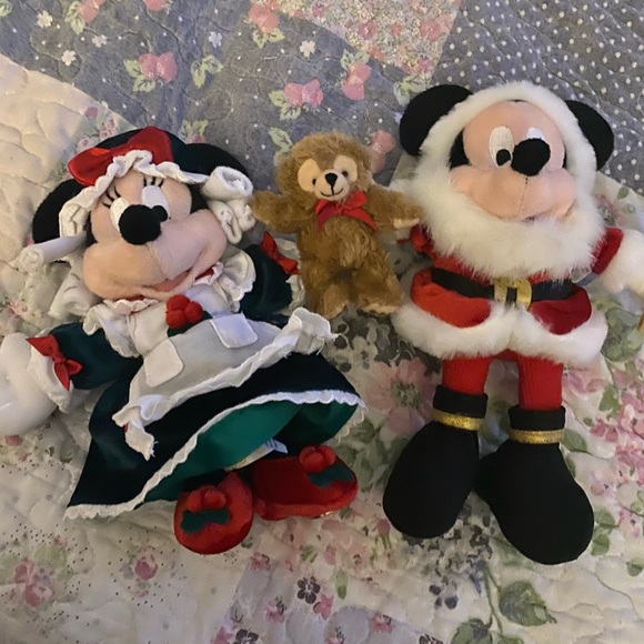 Mickey Mouse and Minnie Duffy Christmas Walt Disney World beanies 2003 with tags - Picture 1 of 14